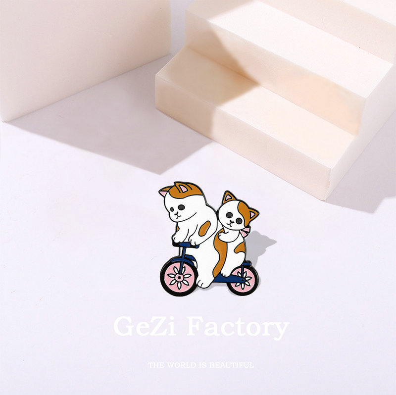 Funny Cats Enamel Pin Custom C - Cycling Commute Bag 评论和价格